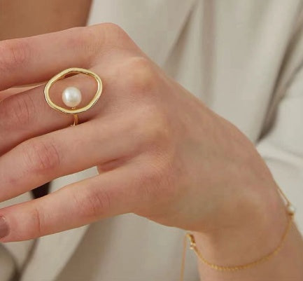 Timeless Loop Pearl Circle Ring - Dainty Moon